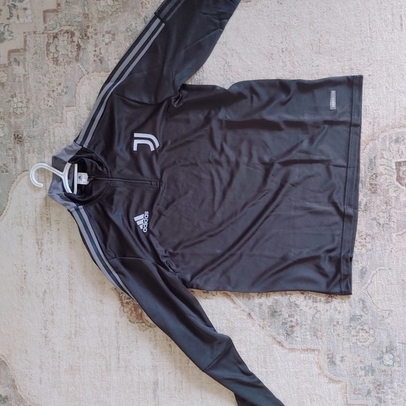 Juventus tracksuit - Picture 3 of 3